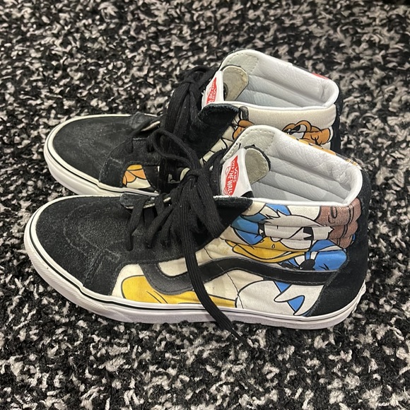 VANS LIMITED EDITION Disney x Sk8-Hi 'Mickey and Friends - Picture 4 of 9
